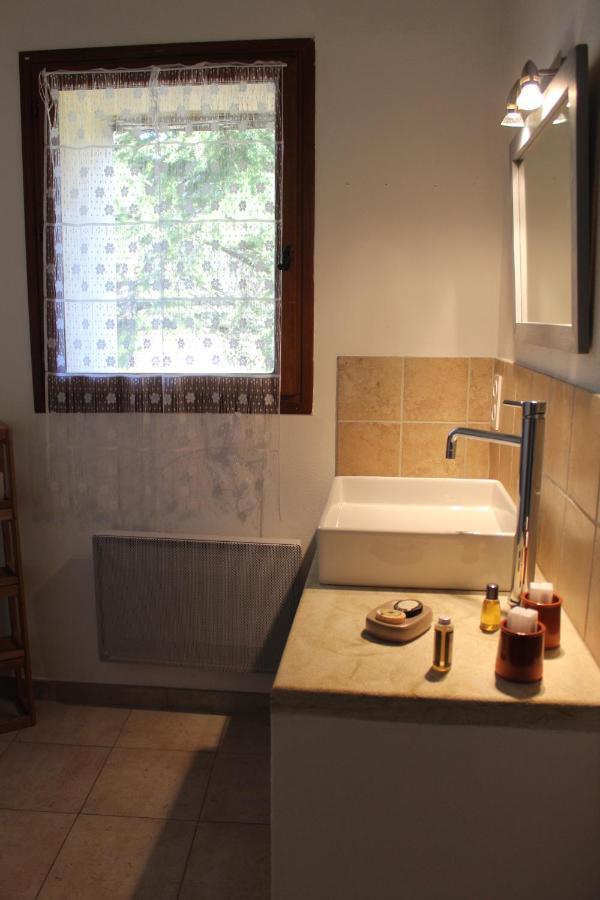 Les Logis De Paban Bed & Breakfast Crestet Exterior photo